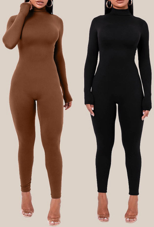 Turtleneck/pearl button